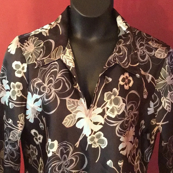 CATO SATIN BLOUSE SIZE 1X - Picture 2 of 3
